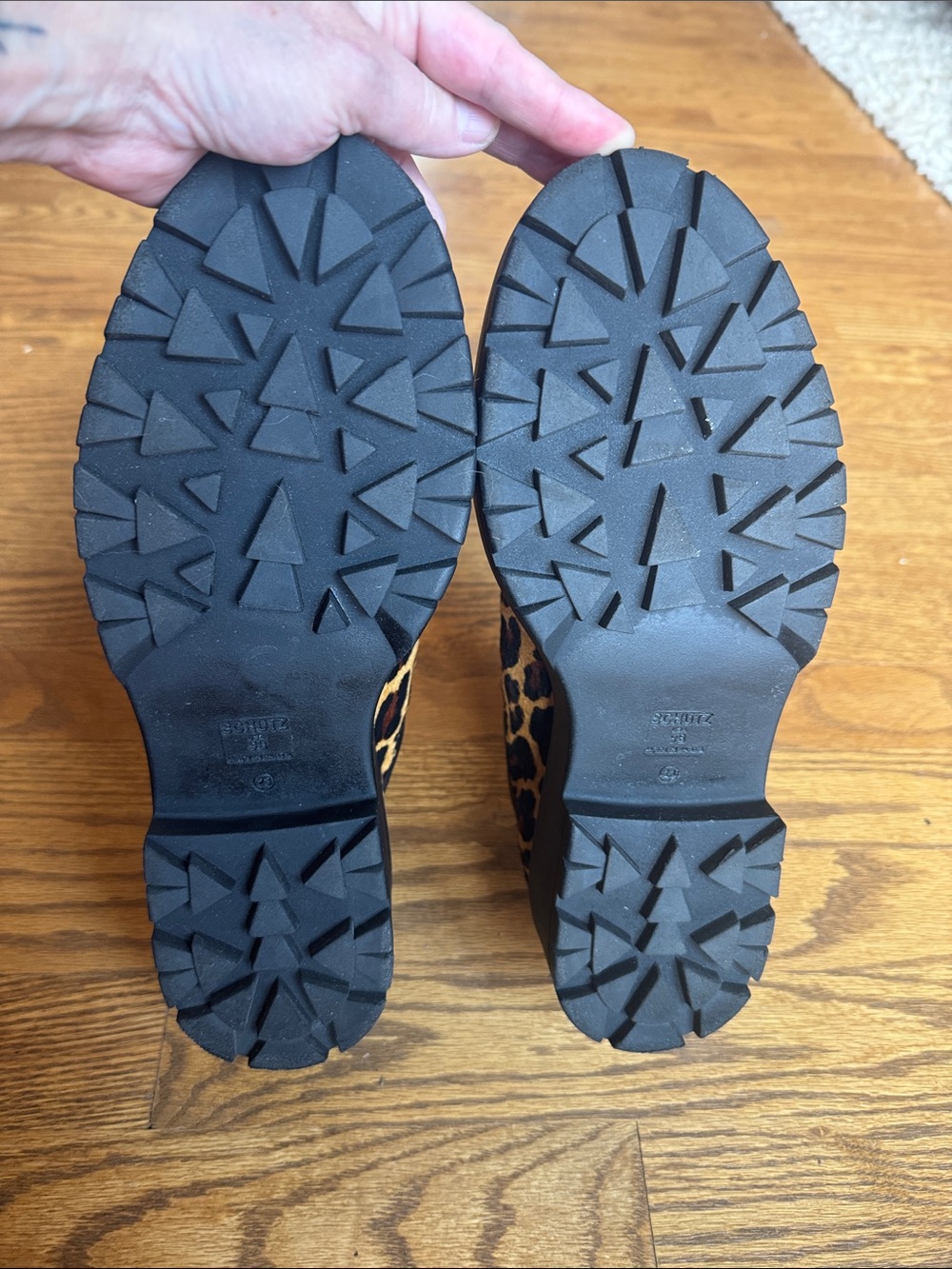 Schutz Cia Calf Hair Oxfords Like New - Picture 8 of 10